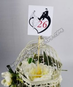 Alternative view of Numar de Masa Nunta Miri pe o inima