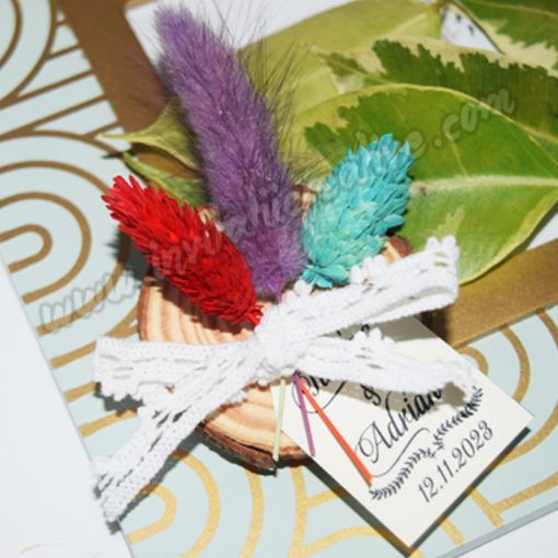 Marturie Suport Lemn Magnetic cu Buchet Flori uscate Colorate si Dantela