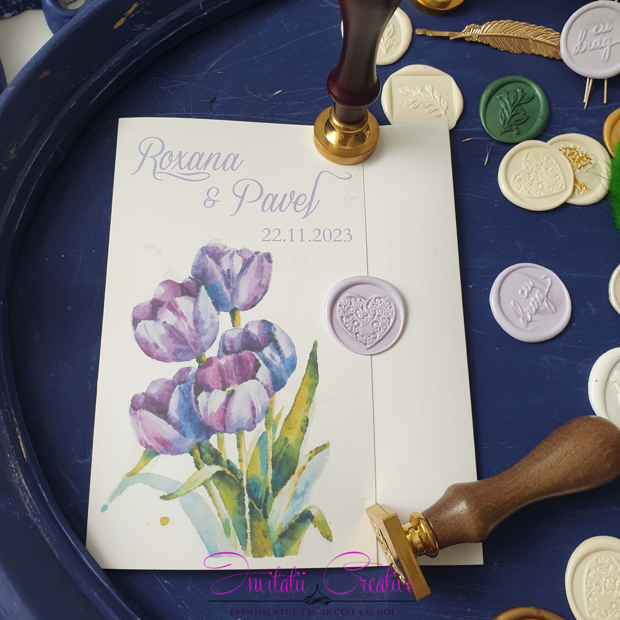 Invitatie de Nunta cu Sigiliu Motiv Floral Lalele Mov Acuarela - imagine 8