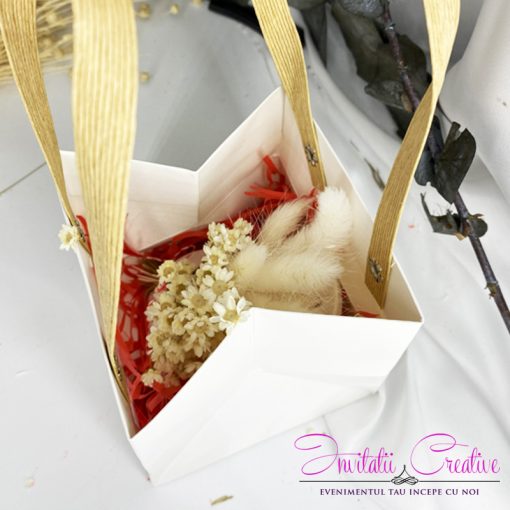 Cadou 1 martie educatoare odorizant cu buchet de flori uscate 1