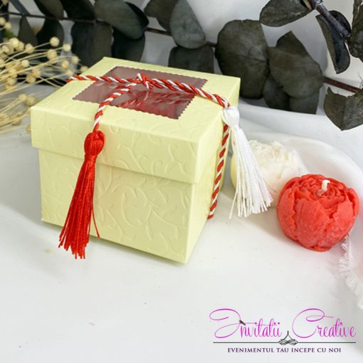 Martisor parfumat cu lumanari boboc bujor 1