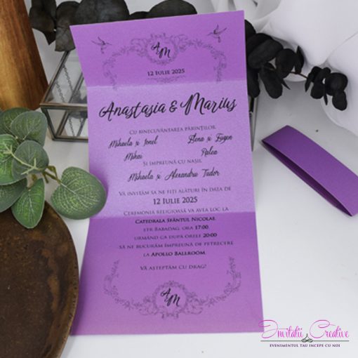 Invitatie de Nunta Mov Ieftina cu Motiv Elegant Vintage