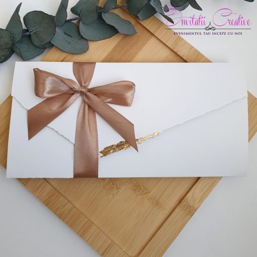 Invitatie de nunta cu detalii fine maro si foita aurie5