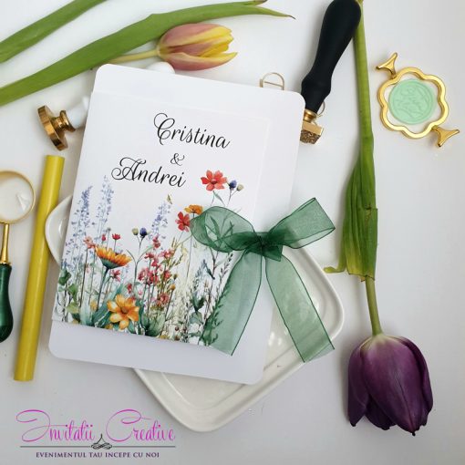 Invitatie de nunta cu frunze si flori de camp