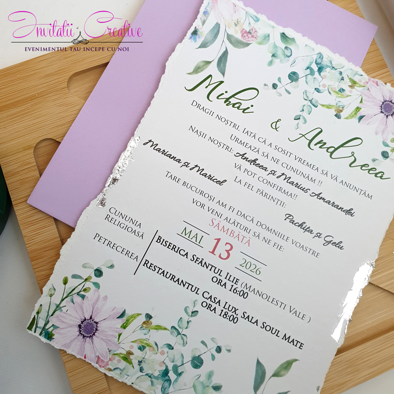 Invitatie nunta cu margareta lila si foita argintie - imagine 3