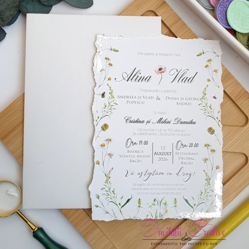 Invitatii de nunta cu floricele de camp si detalii argintii
