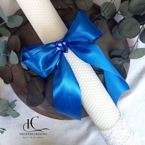 Lumanare de botez baiat cu panglica albastra si stras elegant3