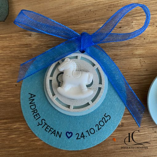 Alternative view of Marturii de botez baiat magnet calut