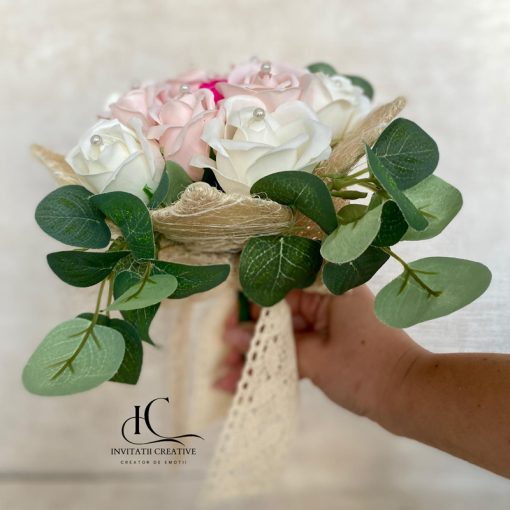 Buchet Mireasa Trandafiri Sapun pentru Aruncarea Buchetului