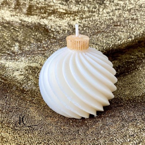 Alternative view of Cadou Secret Santa Lumanare Parfumata Glob Elegant