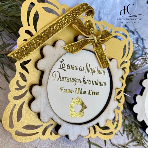 Alternative view of Glob Lemn Fulg Personalizat La Casa cu Nasi Buni 