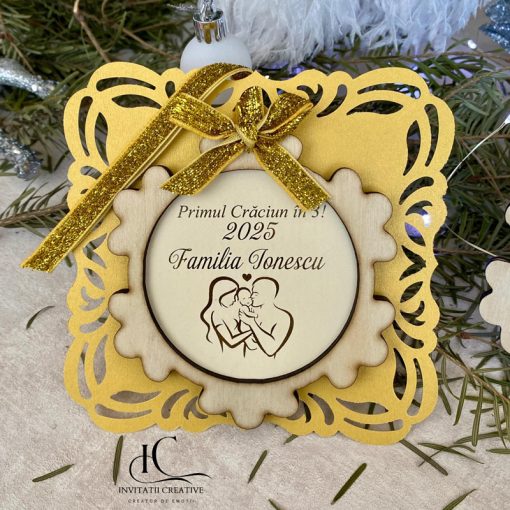 Alternative view of Glob Lemn Fulg Personalizat Primul Craciun in 3