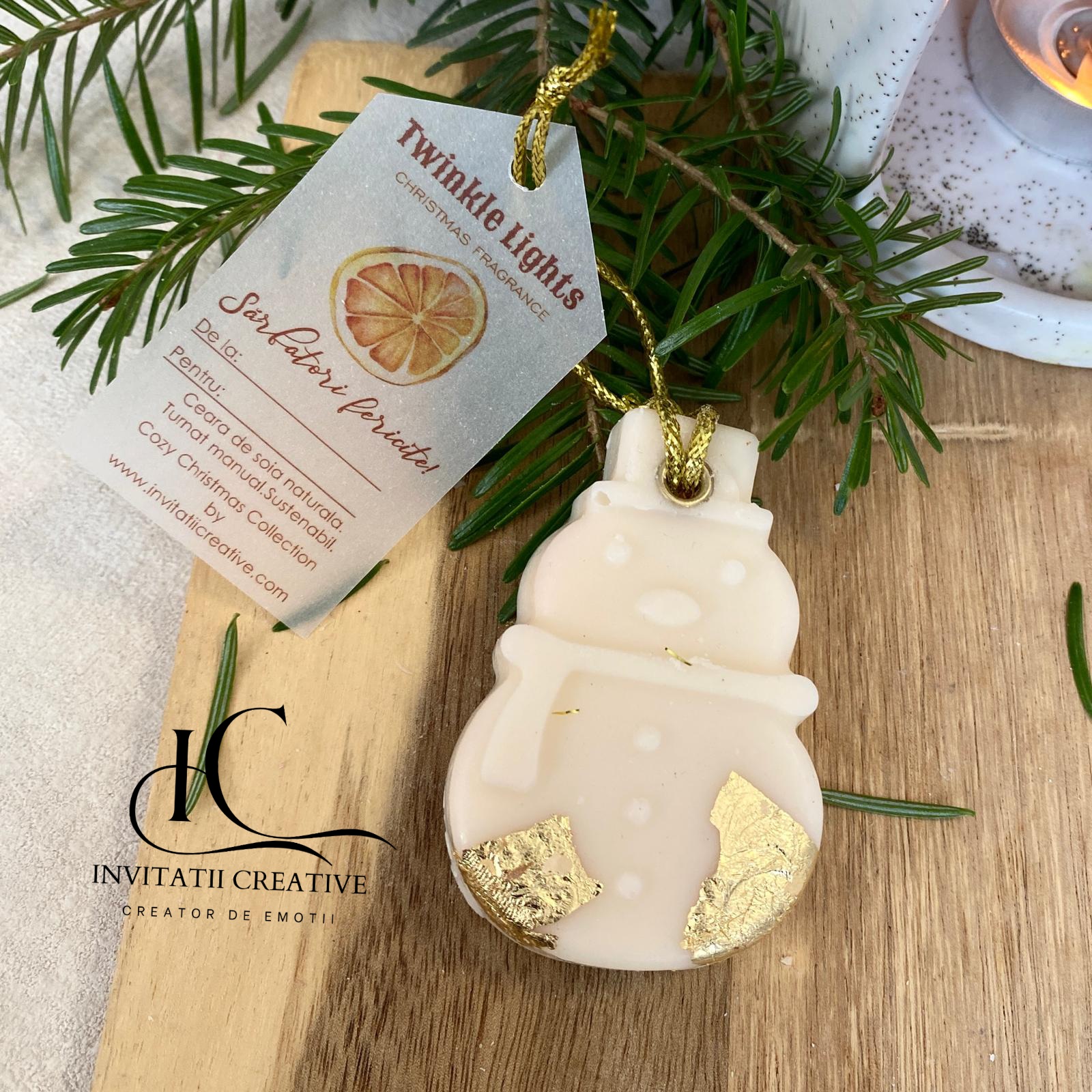 Set Cadou 8 Odorizante Dulap Figurine Festive cu Foita Aurie - imagine 5