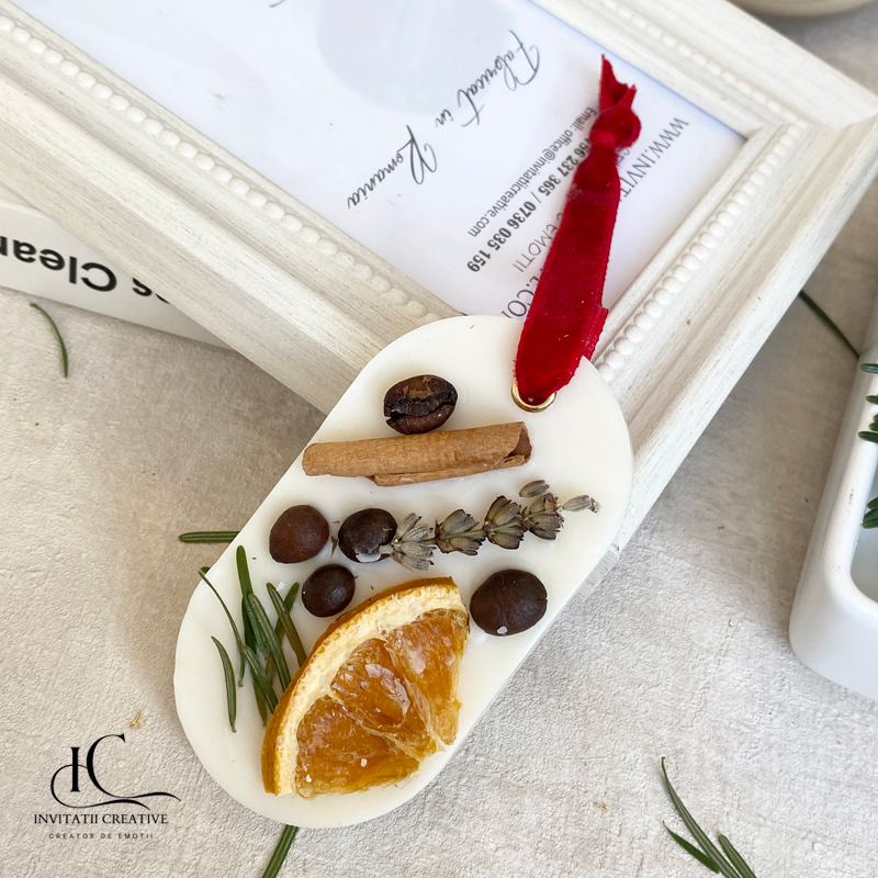 Spiritul Crăciunului – odorizant handmade cu arome de iarnă - imagine 3