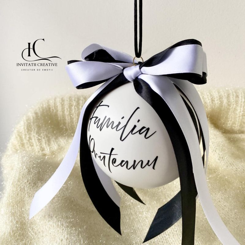 Cadou Craciun Glob Personalizat Alb-Negru Familia - imagine 6