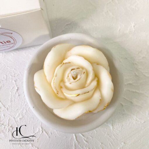 Alternative view of Cadou Mama Lumanare Parfumata cu Trandafir Diafan