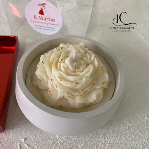 Alternative view of Cadou Deosebit Lumanare Parfumata cu Bujor Inflorit GoldDust 