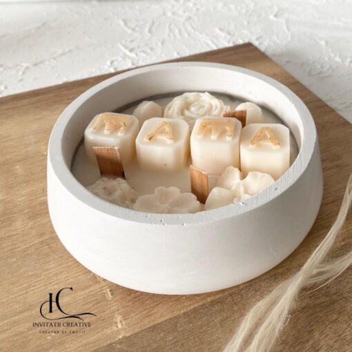 Alternative view of Lumanare Parfumata Cadou Mama cu Flori Diafane