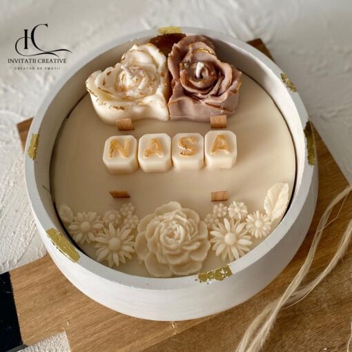 Lumanare Parfumata Cadou Nasa Flori si Trandafiri inima