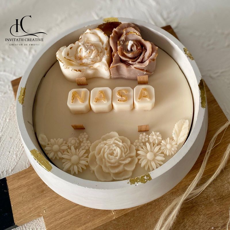 Lumanare Parfumata Cadou Nasa Flori si Trandafiri inima