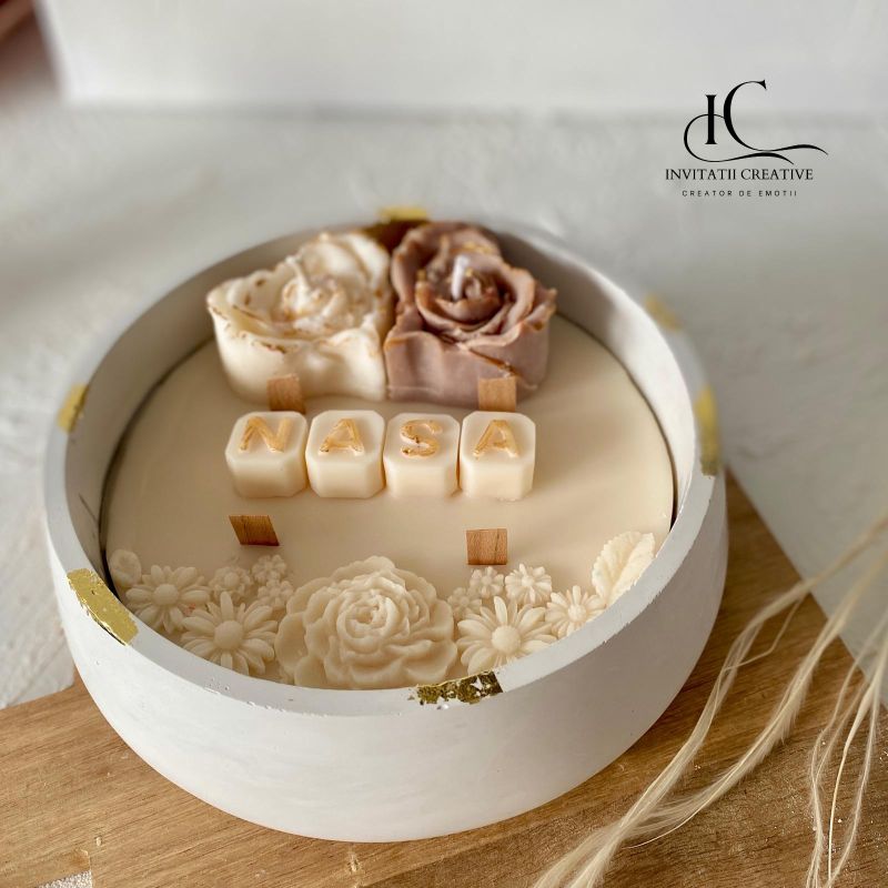 Lumanare Parfumata Cadou Nasa Flori si Trandafiri inima - imagine 2