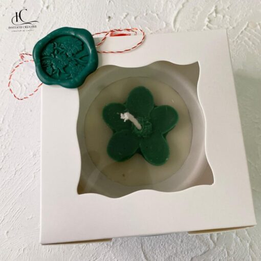 Alternative view of Martisor Cadou Lumanare Parfumata cu Floare Verde