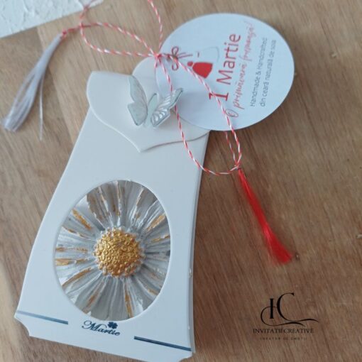 Martisor Parfumat Margareta din Ceramica cu Detalii Aurii