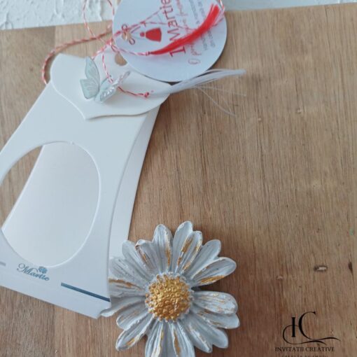 Alternative view of Martisor Parfumat Margareta din Ceramica cu Detalii Aurii