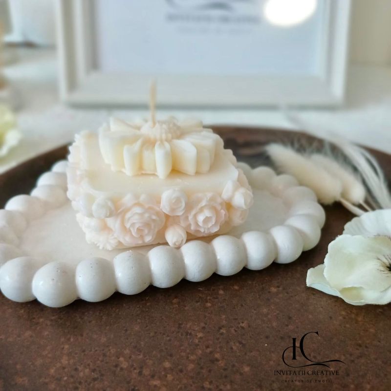 Lumanare Parfumata cu Flori diafane albe Spring Bloom - imagine 3