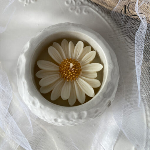 Lumânare parfumată cu margaretă ceară de soia recipient ceramic texturat2