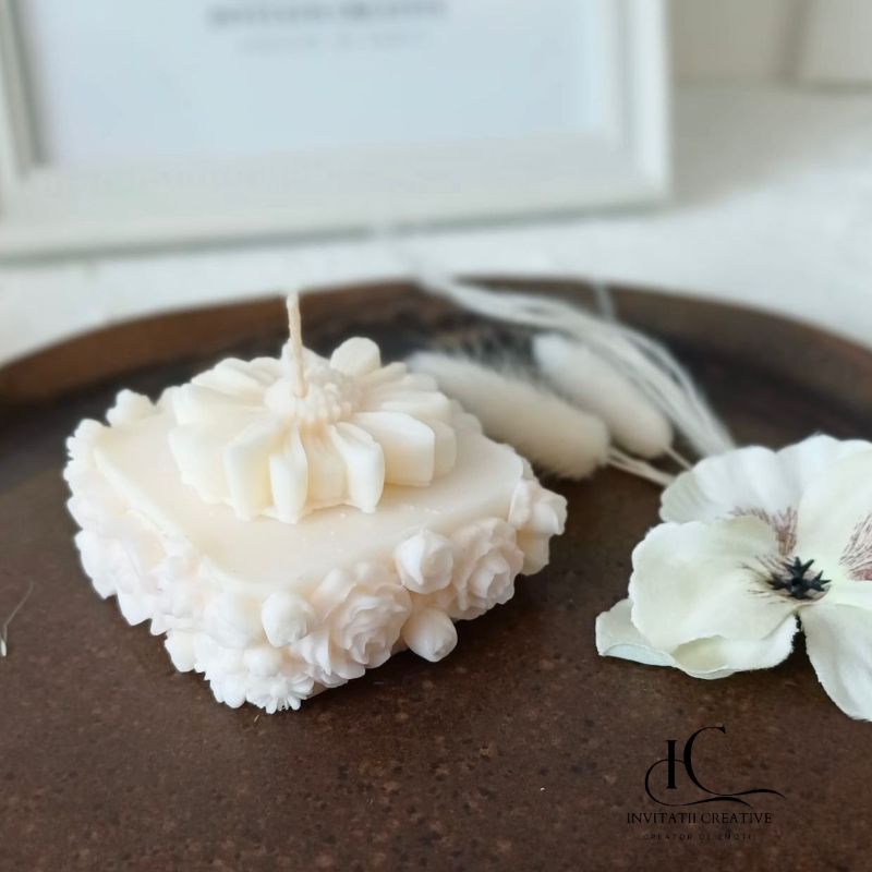 Marturie Lumanare Parfumata cu Flori diafane albe Spring Bloom - imagine 5