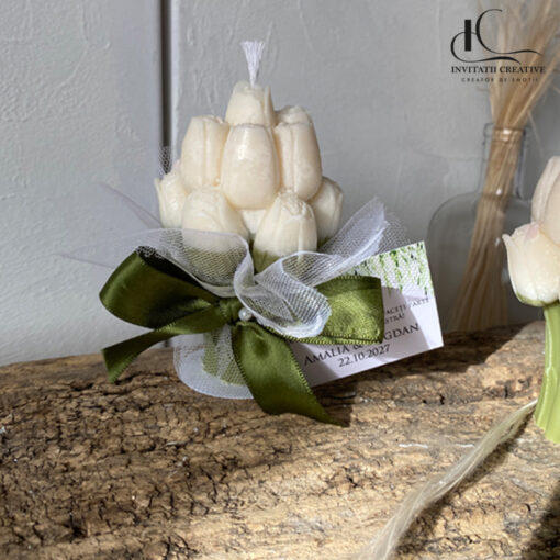 Alternative view of Marturii lumanari buchet de lalele delicate