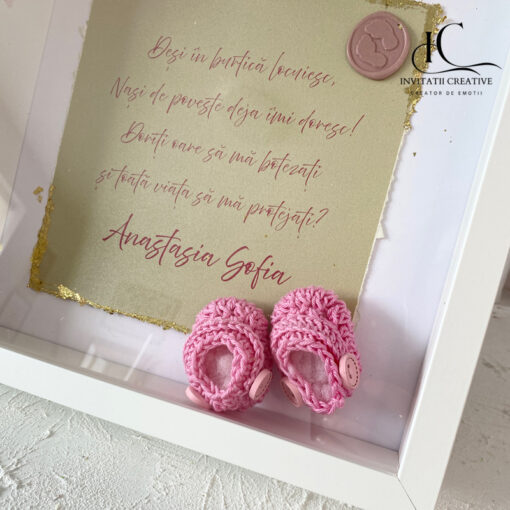 Alternative view of Tablou cerere nași cu botoșei croșetați – cadou original