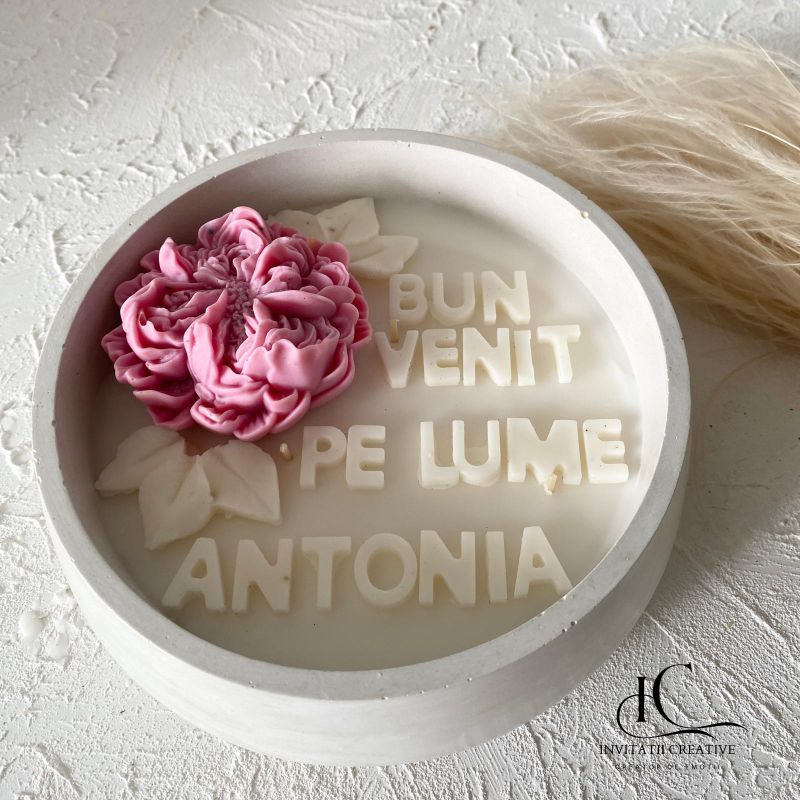 Lumanare Mare cu Floare Personalizata Bun venit pe Lume - imagine 3