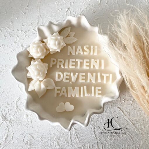 Lumanare Parfumata cu Mesaj Nasii Prieteni Deveniti Familie